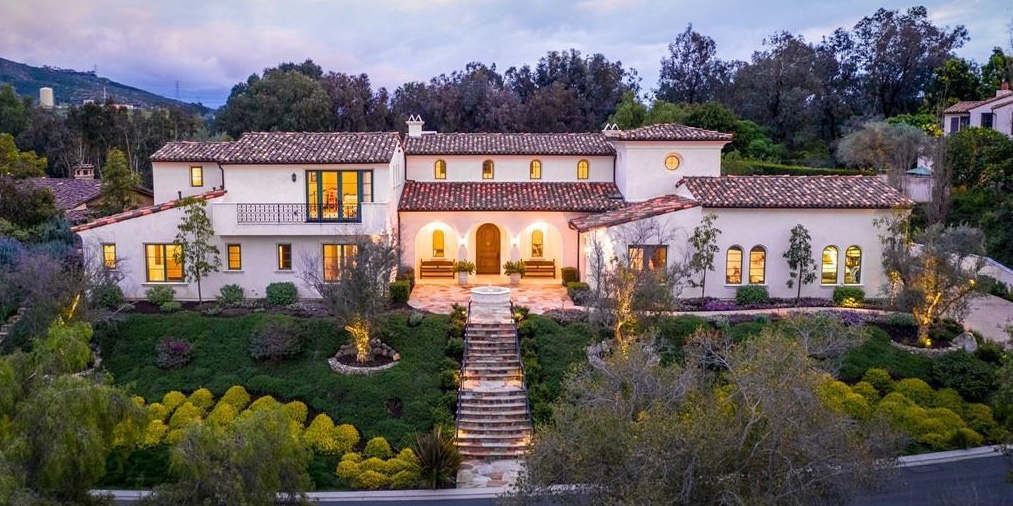 Spanish revival home exterior painting La Jolla - Professional painting contractor