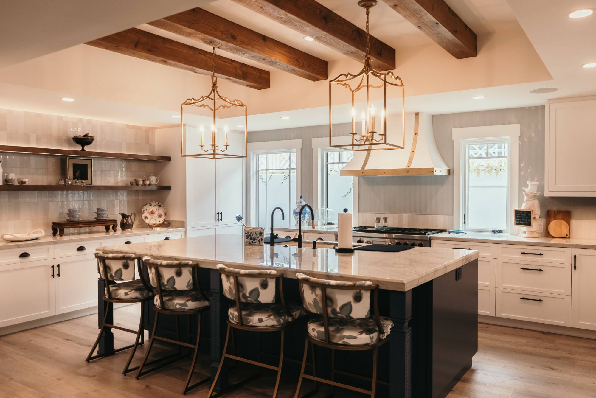Kitchen cabinet painting San Diego - Professional cabinet refinishing services